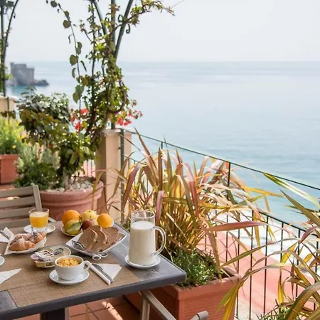 Residenza Sole Couette-café 3*