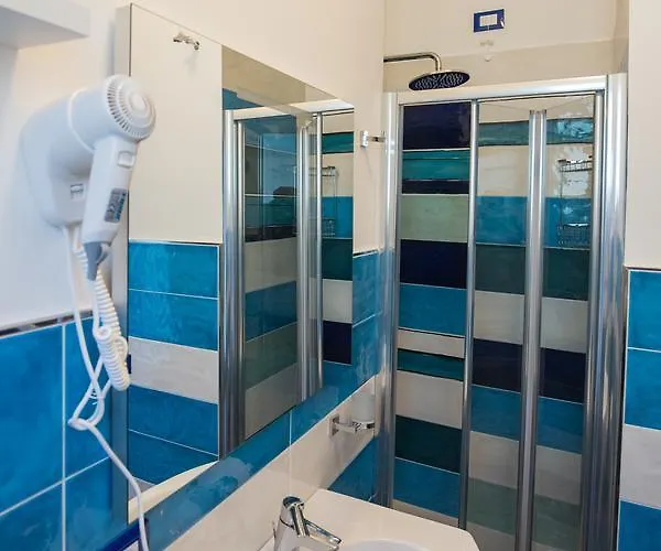 Residenza Sole 3* مايوري